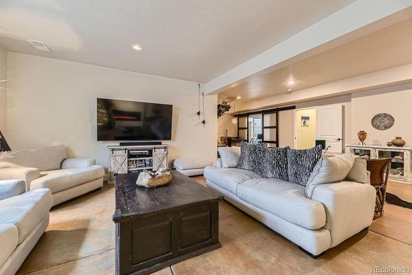 14969 Elsinore Avenue